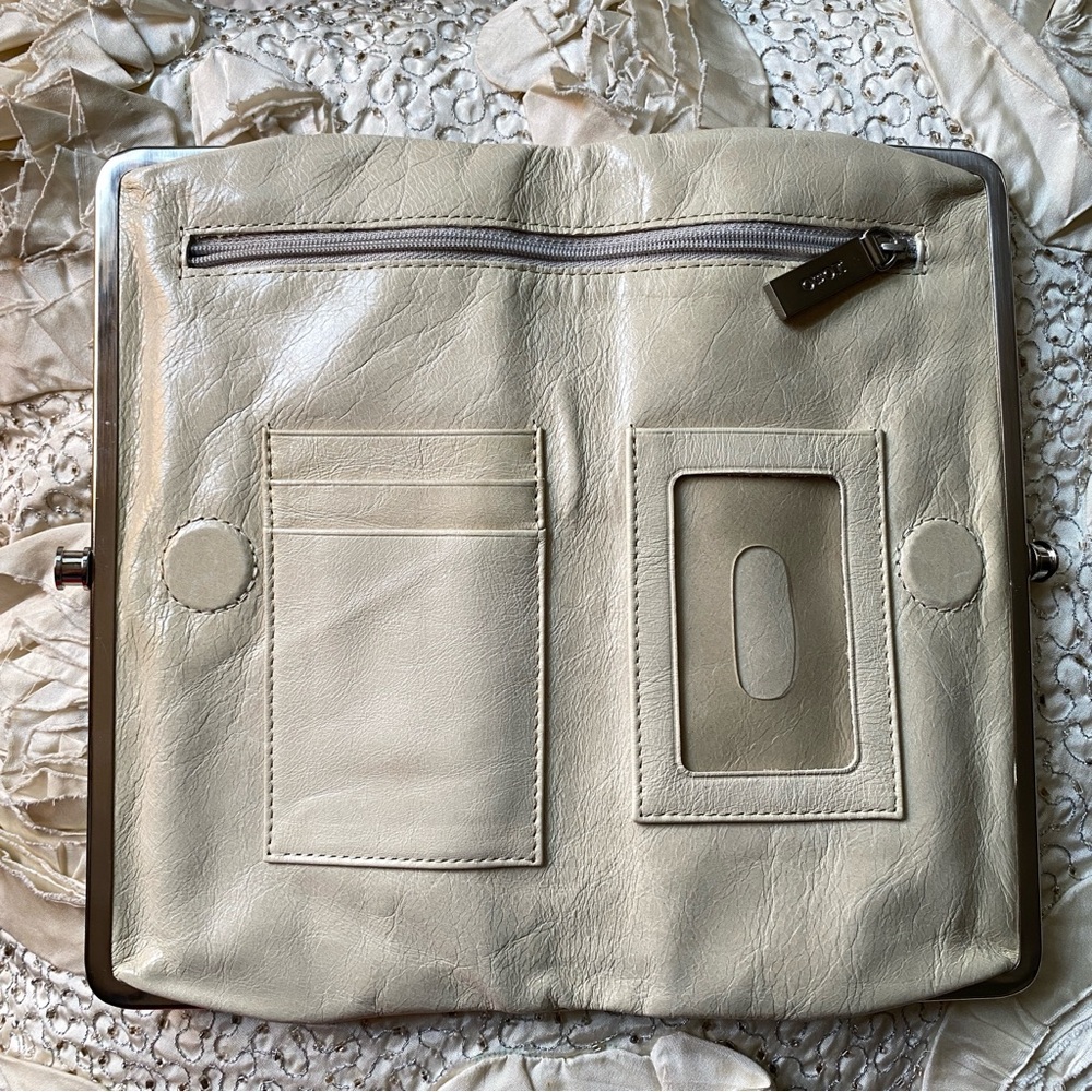 HOBO Lauren Cream Ivory Off White Multiple Compartments Clutch Cardhold Wallet - Picture 13 of 16